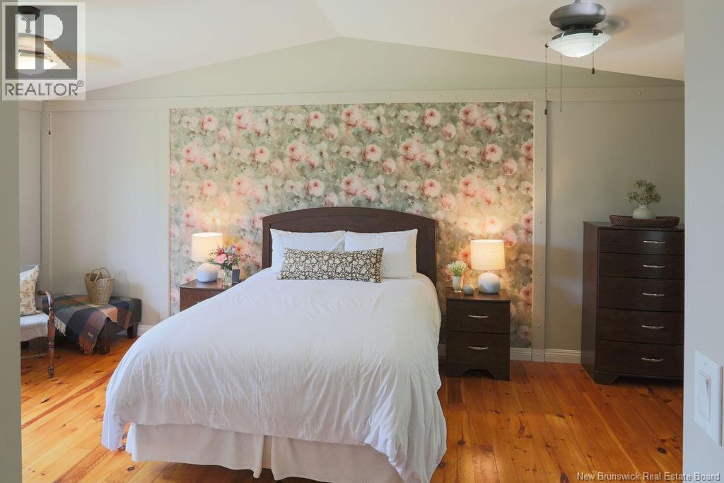 611 Darlings Island Property Photo 18