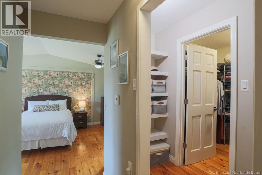 611 Darlings Island Property Photo 20