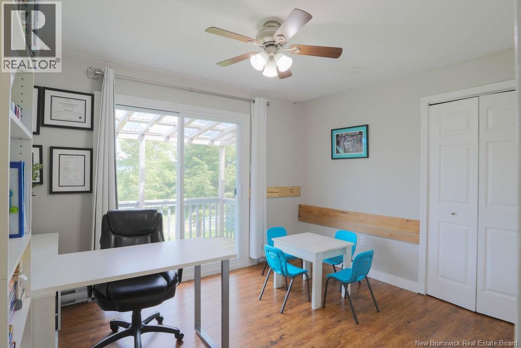 611 Darlings Island Property Photo 25