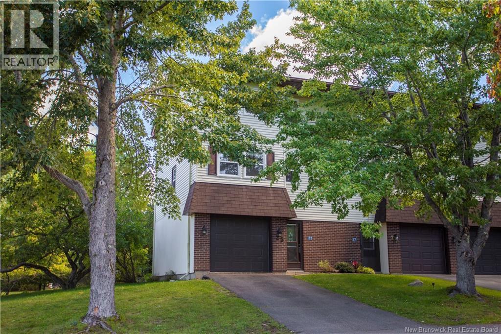 25 Hillsview Crescent