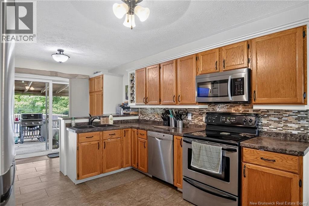 17 Lionel Drive Property Photo 14