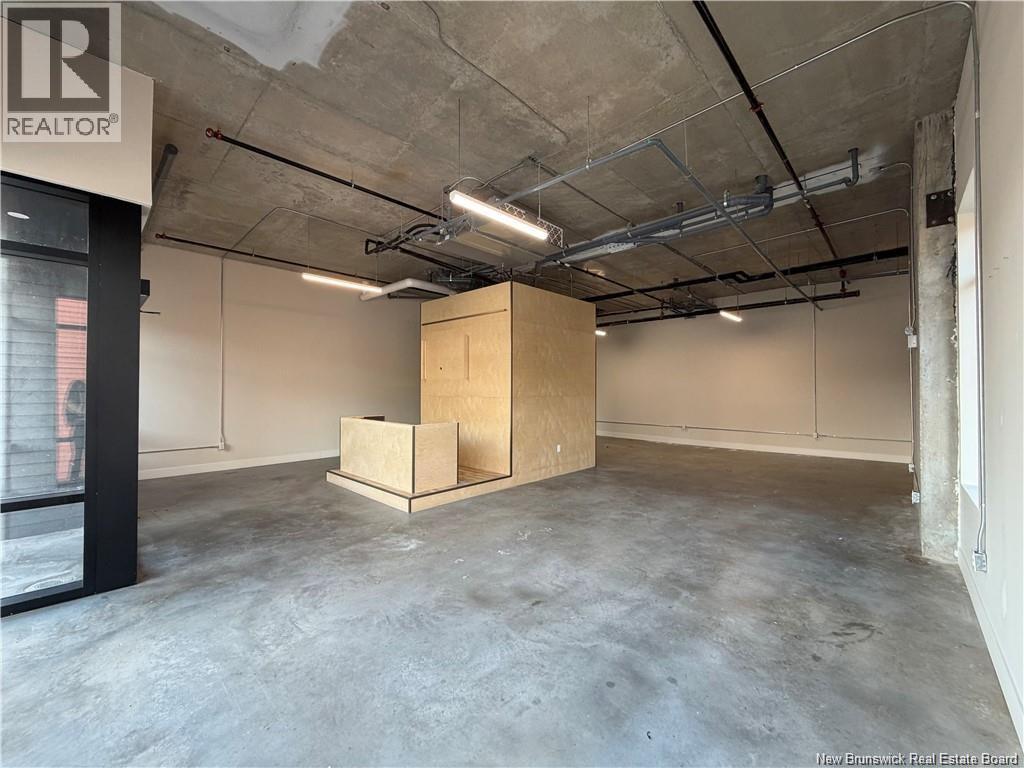 353 Main St Property Photo 3