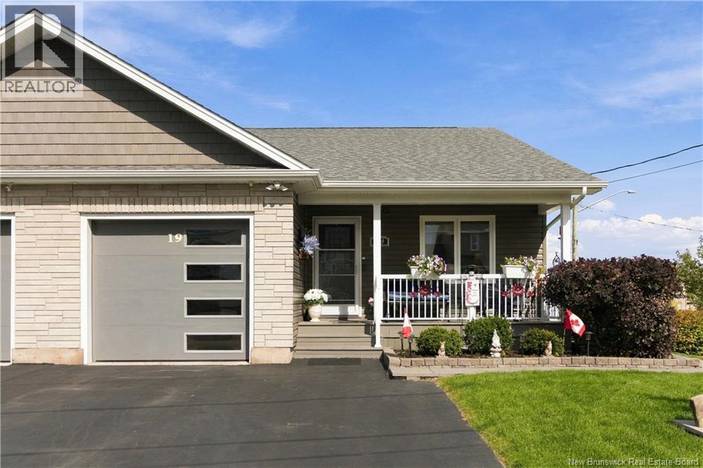 19 Satleville Crescent Property Photo 1