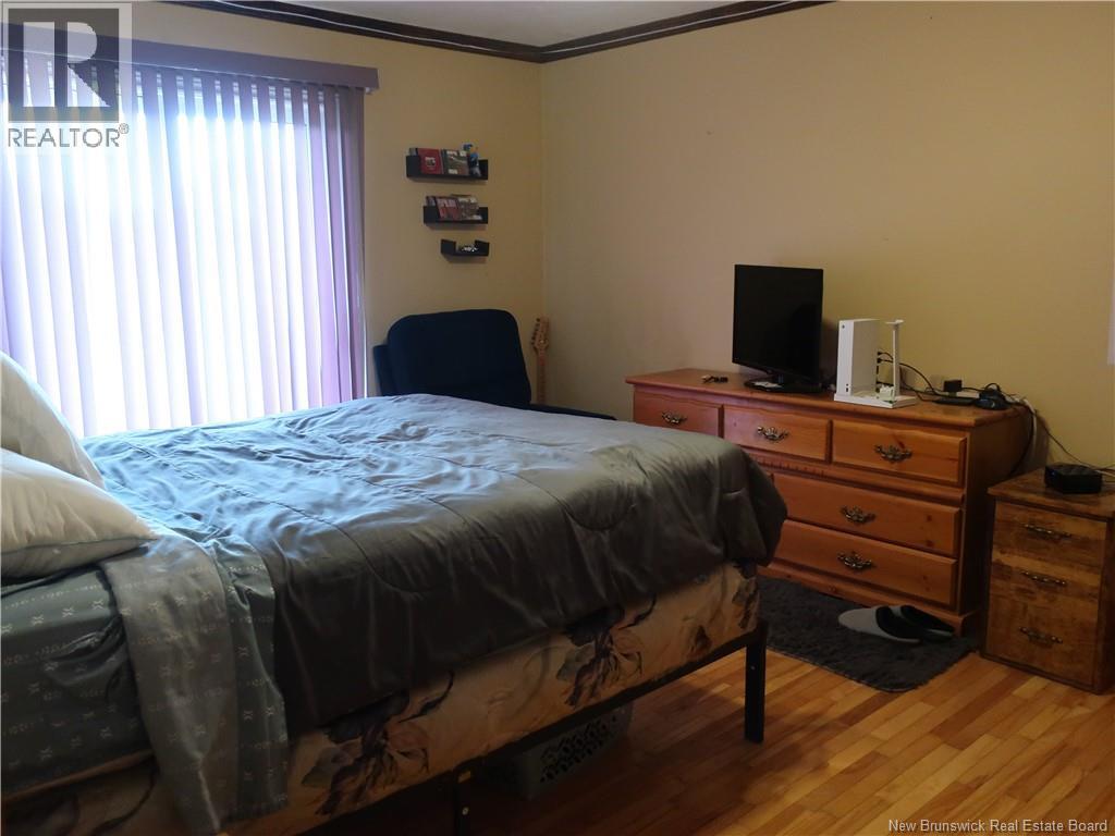 21 Burnside Road Property Photo 15