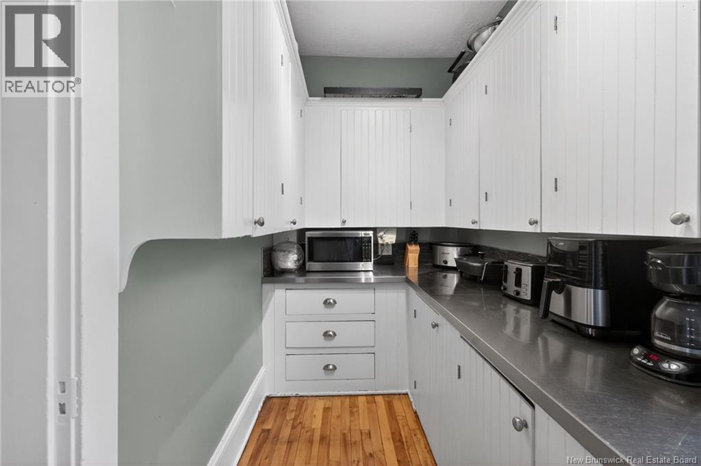 425 Lutz Street Property Photo 2