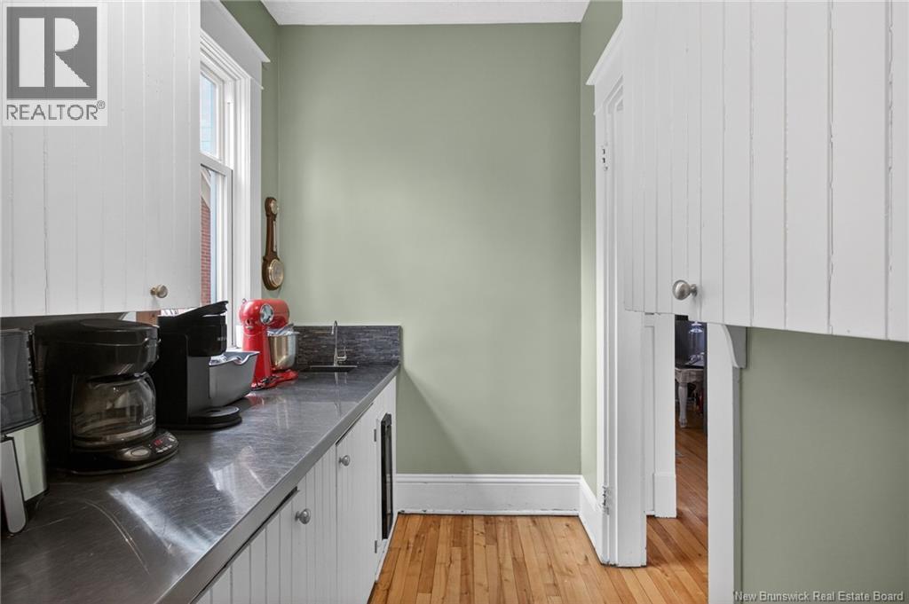 425 Lutz Street Property Photo 11