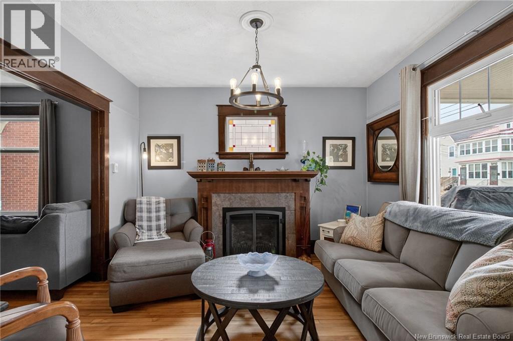 425 Lutz Street Property Photo 13