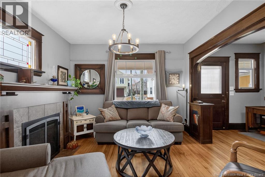 425 Lutz Street Property Photo 14