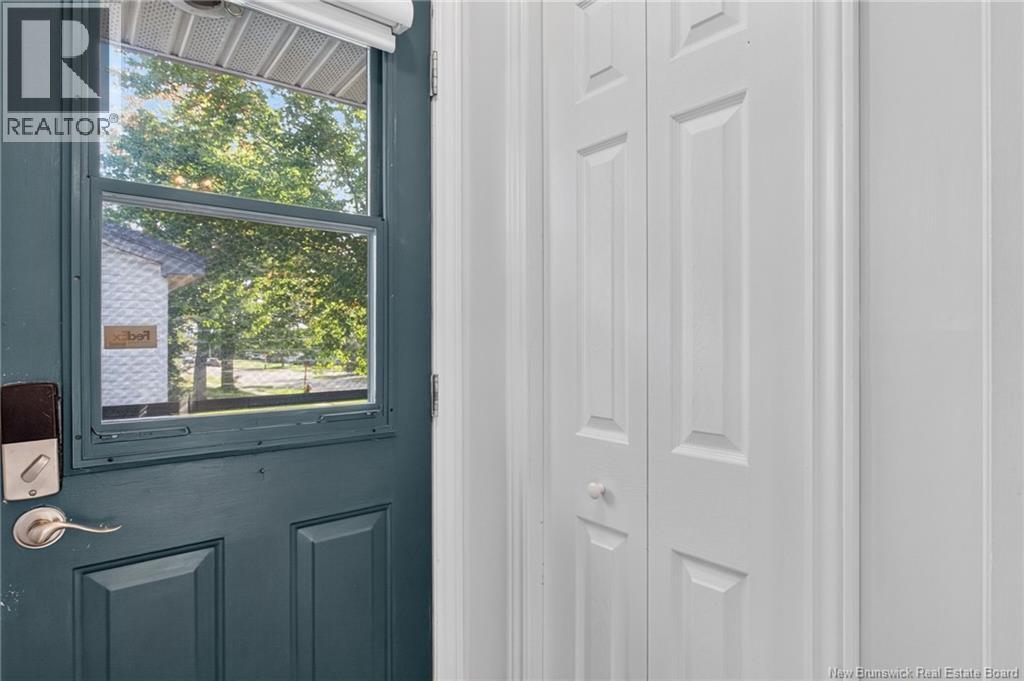 51 Weyburn Property Photo 4