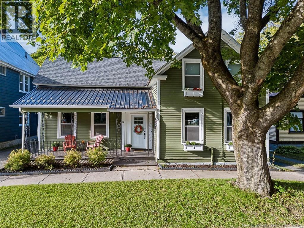 576 Charlotte Street Property Photo 1