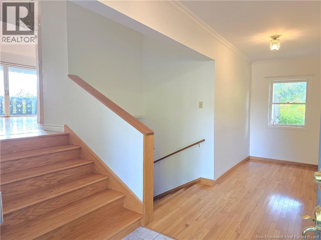 141 Neil Property Photo 7