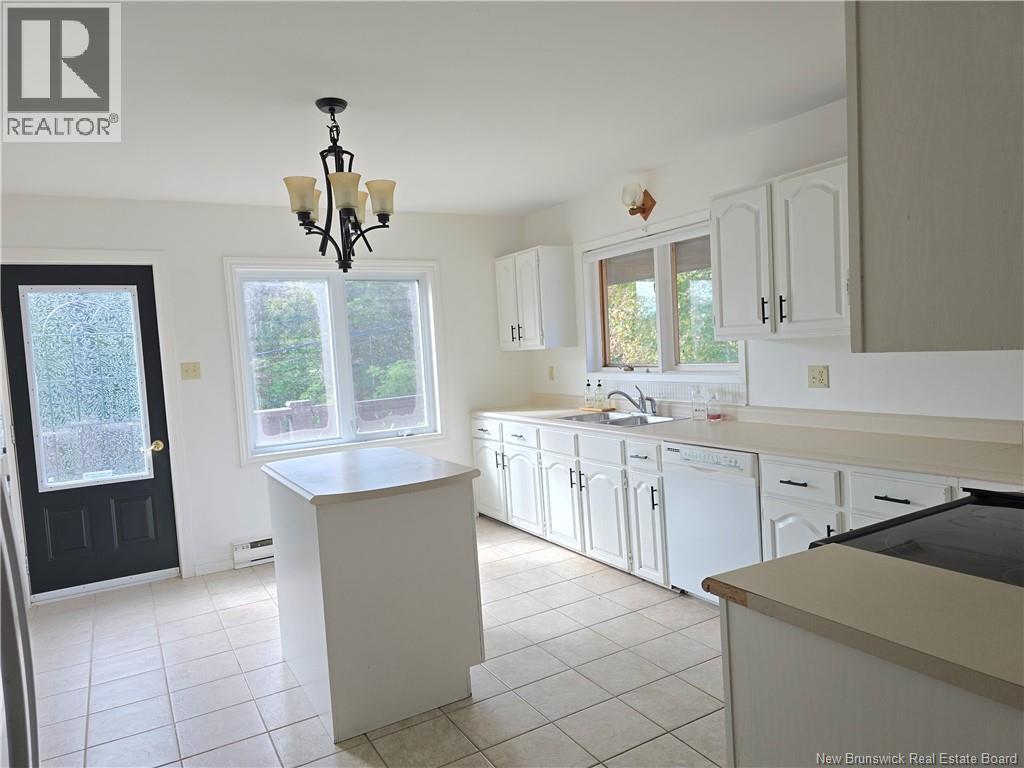 141 Neil Property Photo 18