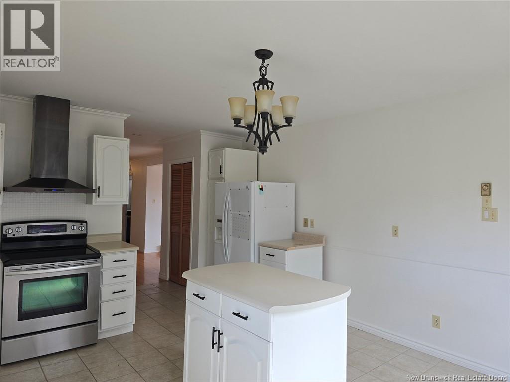 141 Neil Property Photo 19