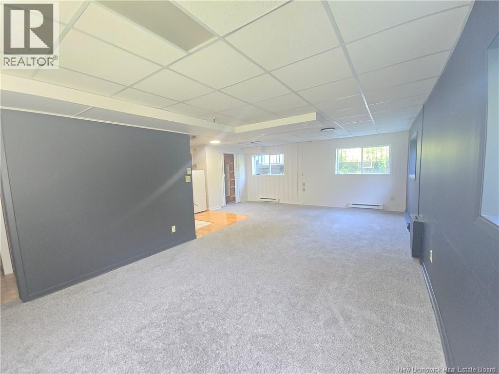 141 Neil Property Photo 34