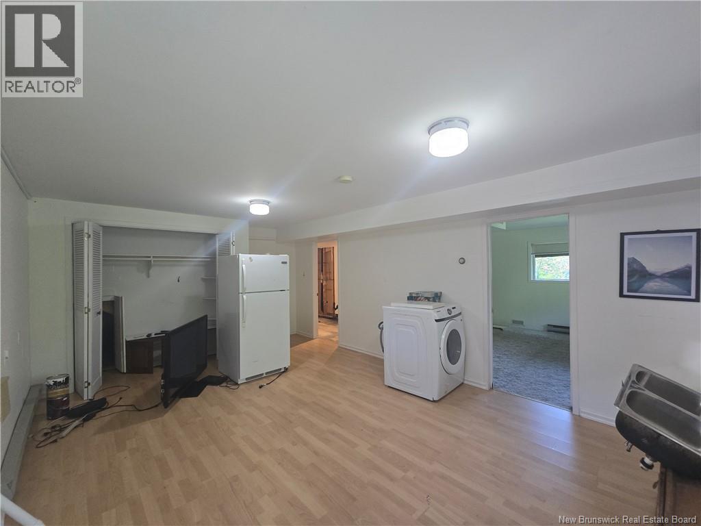 141 Neil Property Photo 37