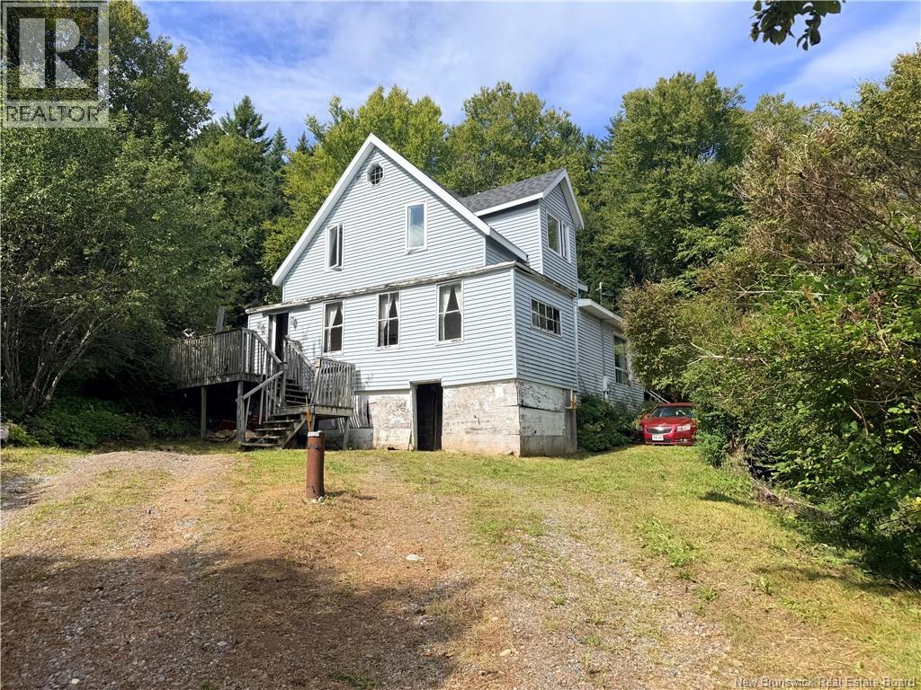 227 Woolastook Drive Property Photo 1