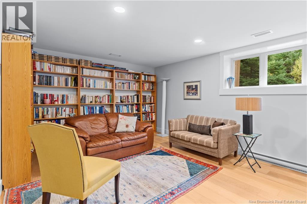 34 Valmont Crescent Property Photo 25