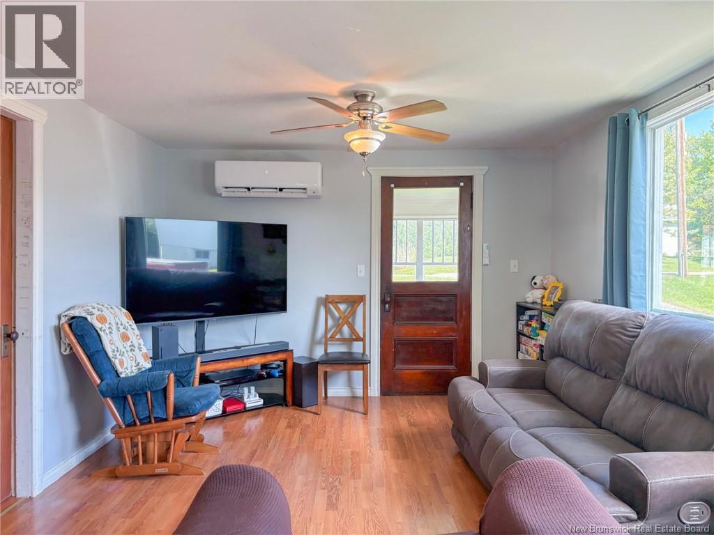 835 Central Street Property Photo 5