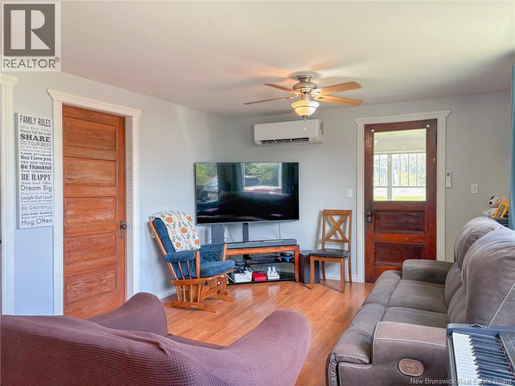 835 Central Street Property Photo 7