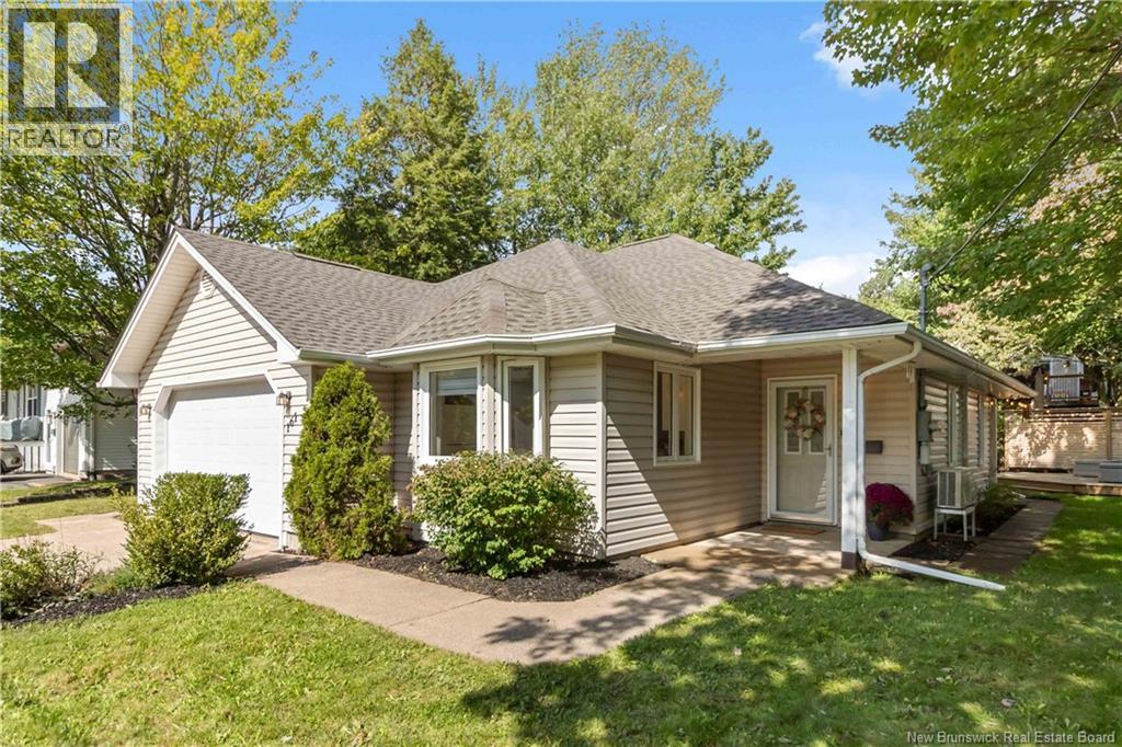 161 Morewood Crescent Property Photo 2