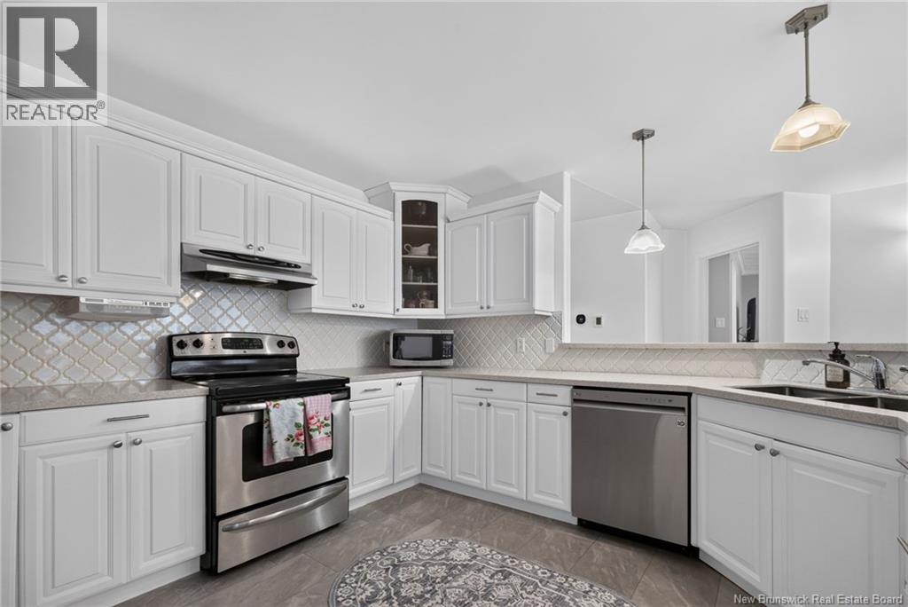 218 Riverside Drive Property Photo 14