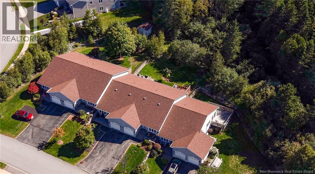 6 Mapleview Drive Property Photo 2