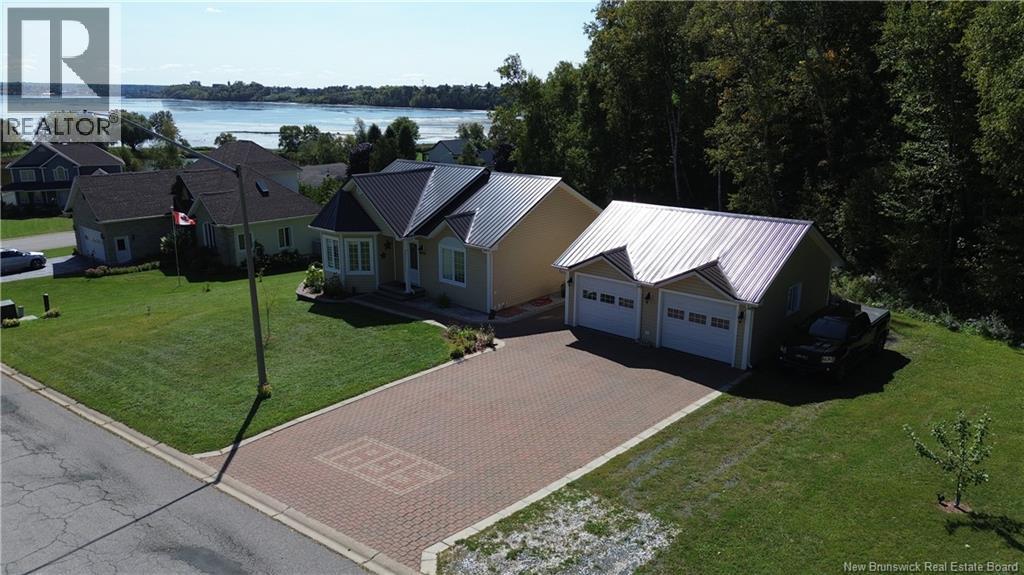 1895 Gowan Brae Drive Property Photo 2