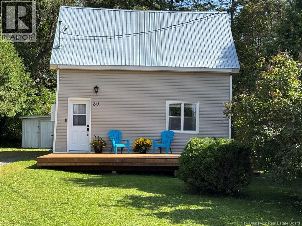 30 Queen St