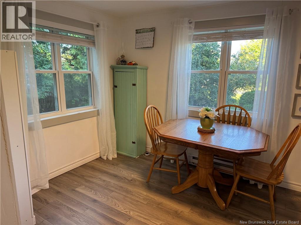 30 Queen St Property Photo 7