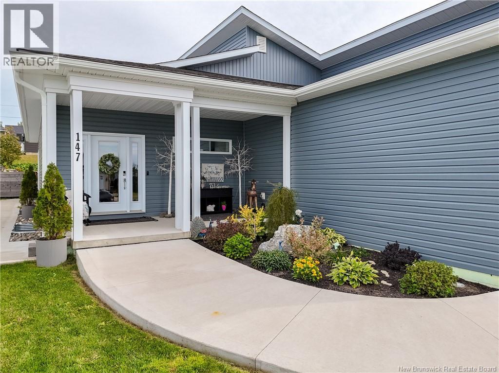 147 Reba Crescent Property Photo 2