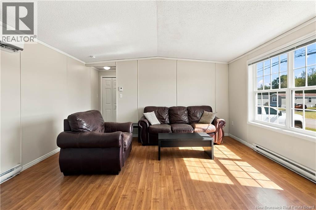 590 Champlain Street Property Photo 6