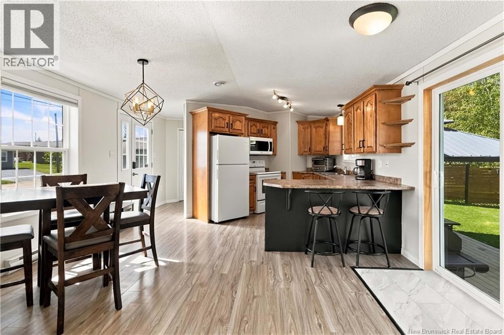590 Champlain Street Property Photo 8