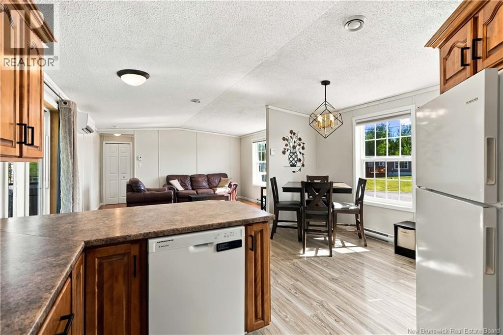 590 Champlain Street Property Photo 18