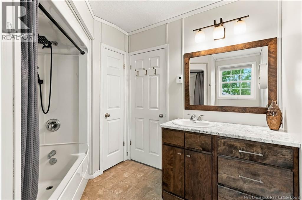 590 Champlain Street Property Photo 24