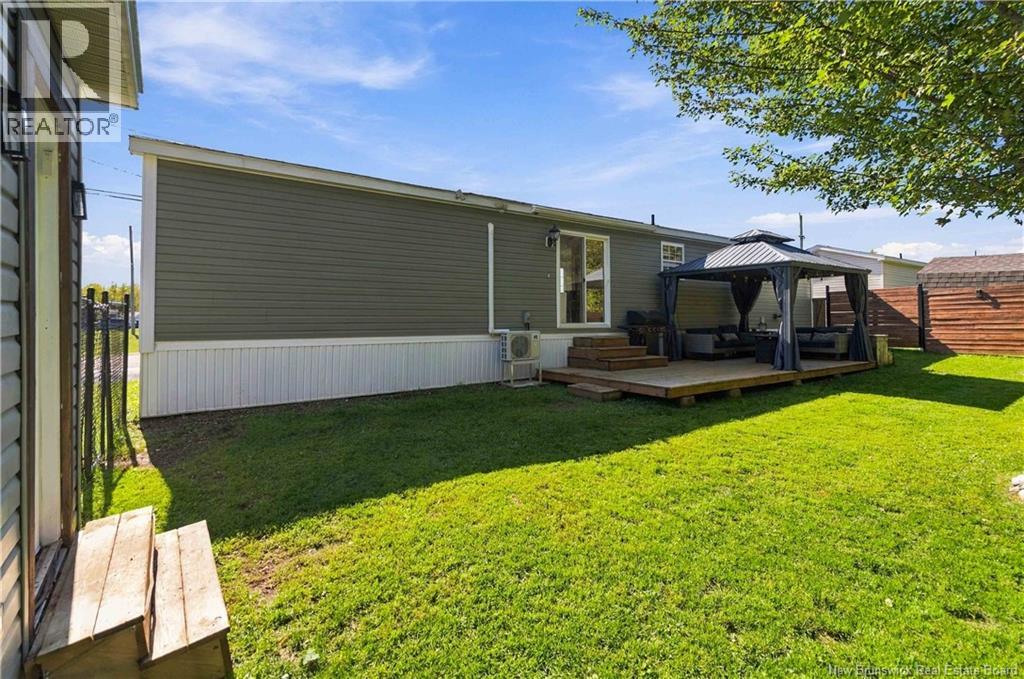 590 Champlain Street Property Photo 35