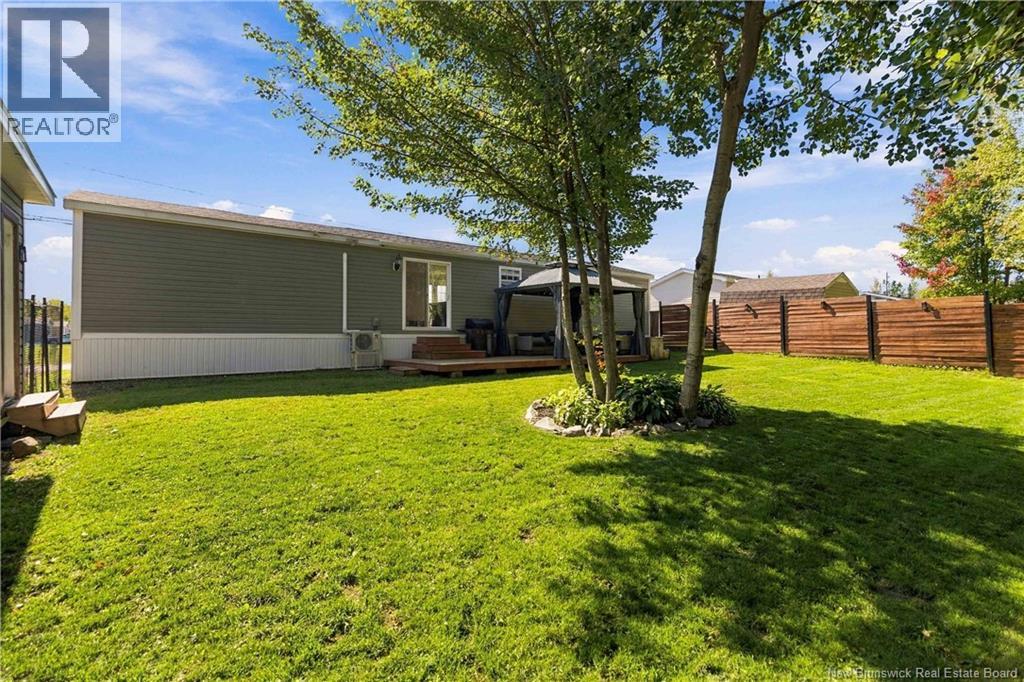 590 Champlain Street Property Photo 36