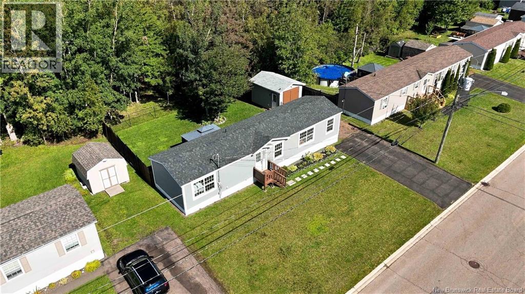 590 Champlain Street Property Photo 42