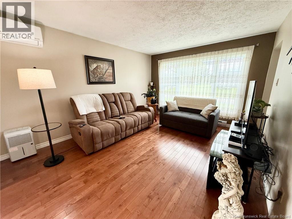 227 Francine Property Photo 6