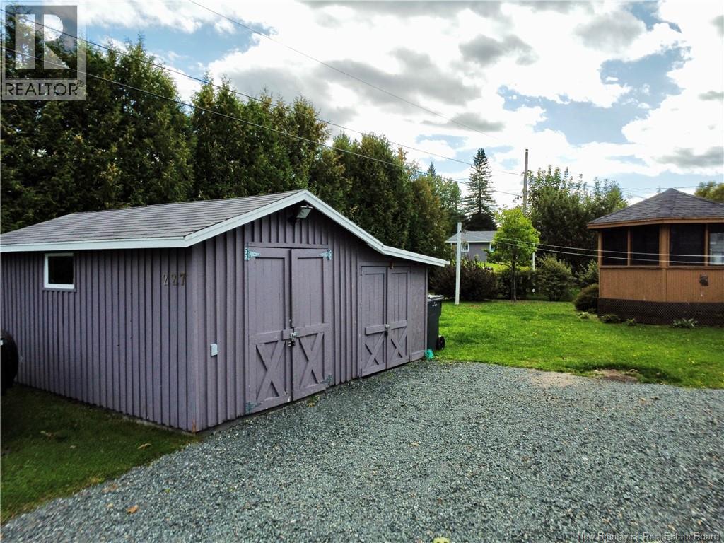227 Francine Property Photo 30