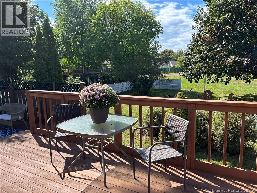 68 Champlain Drive Property Photo 22