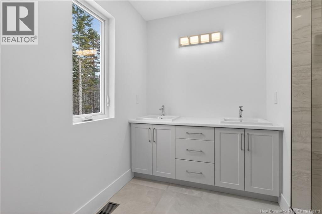 82 Maefield Street Property Photo 20
