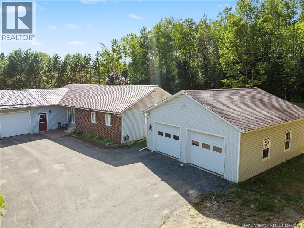 3 Maple Street Property Photo 3