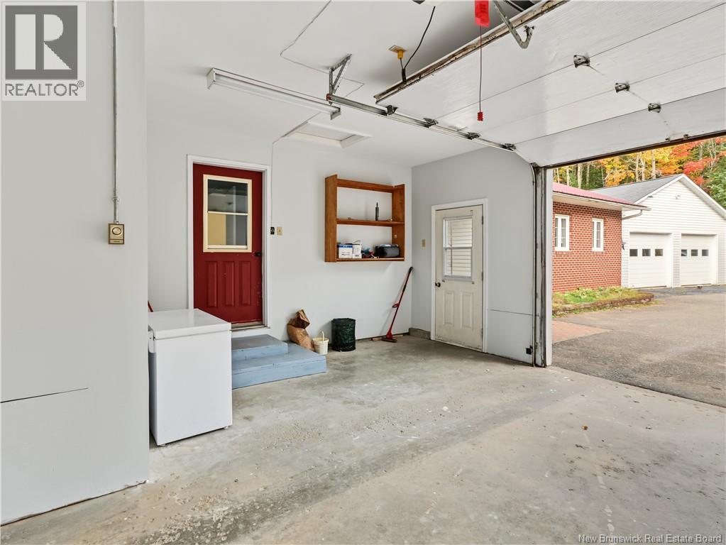 3 Maple Street Property Photo 8