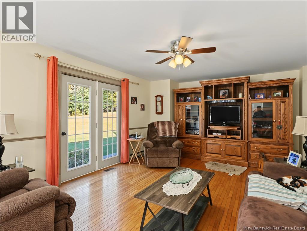 3 Maple Street Property Photo 20