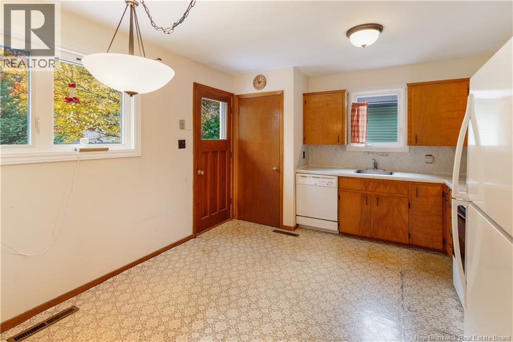 27 Brewster Street Property Photo 4