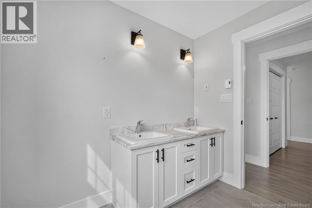 51 Loudun Street Property Photo 35