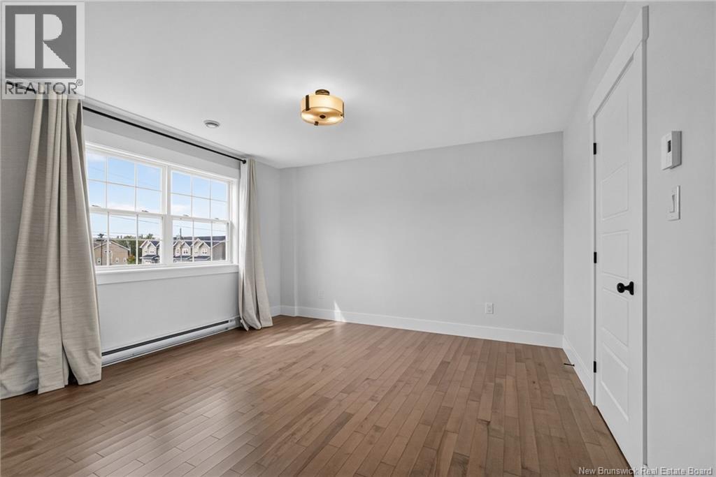 51 Loudun Street Property Photo 40