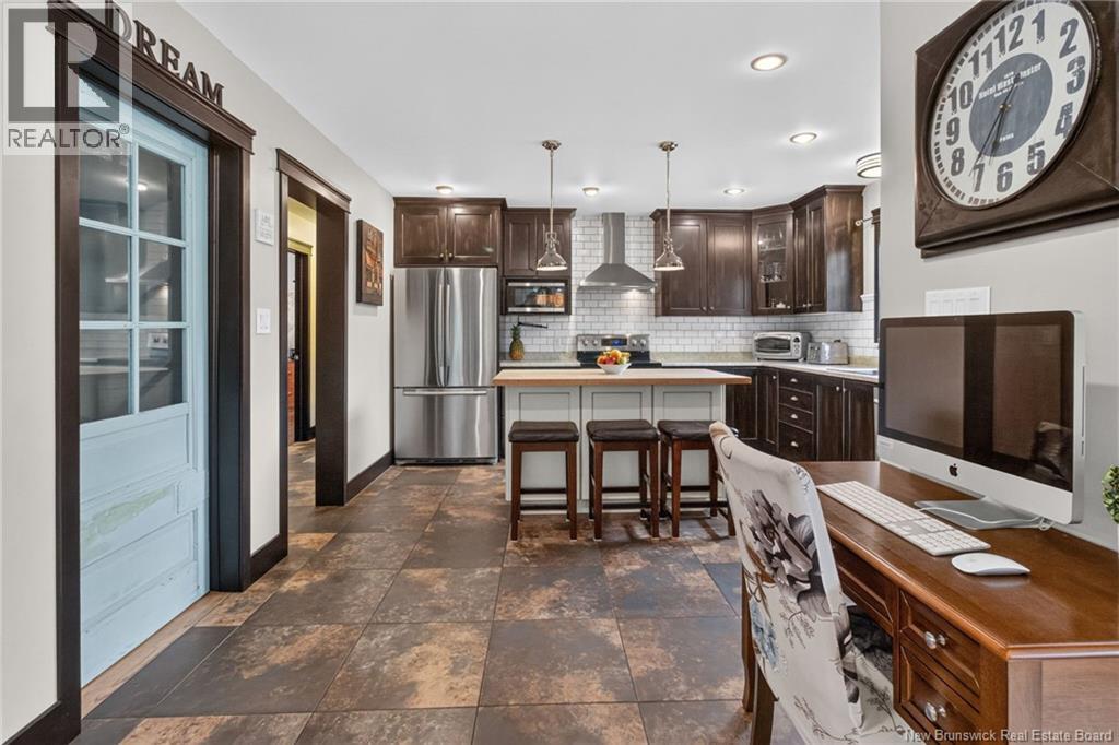 10 Waterway Road Property Photo 8