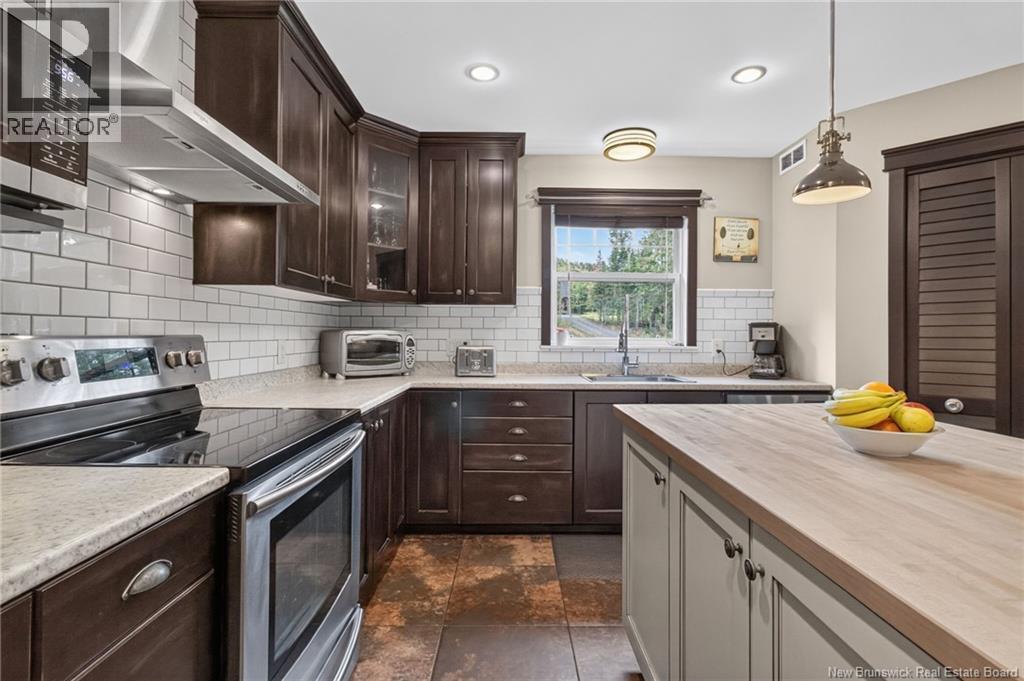 10 Waterway Road Property Photo 10