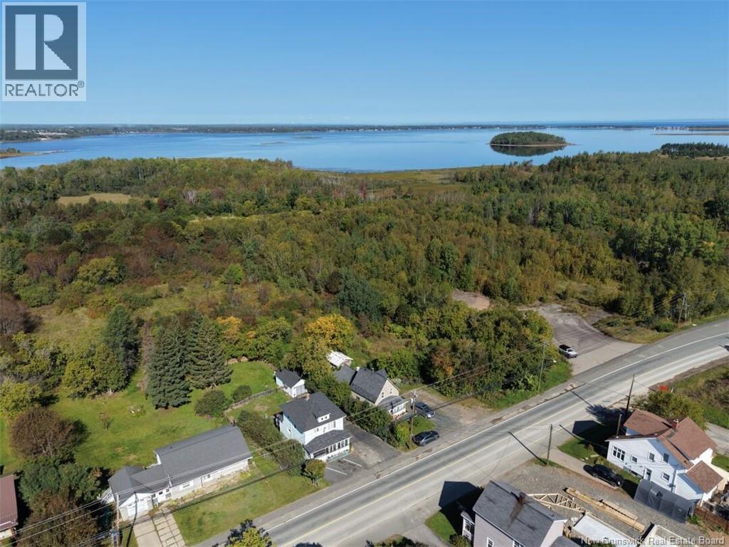 745 Bridge Property Photo 3